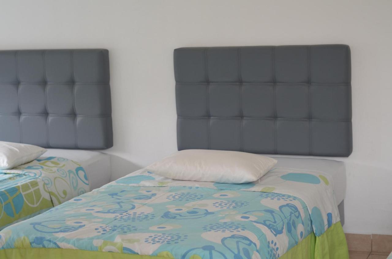 Hostal Siberia Cuenca Esterno foto